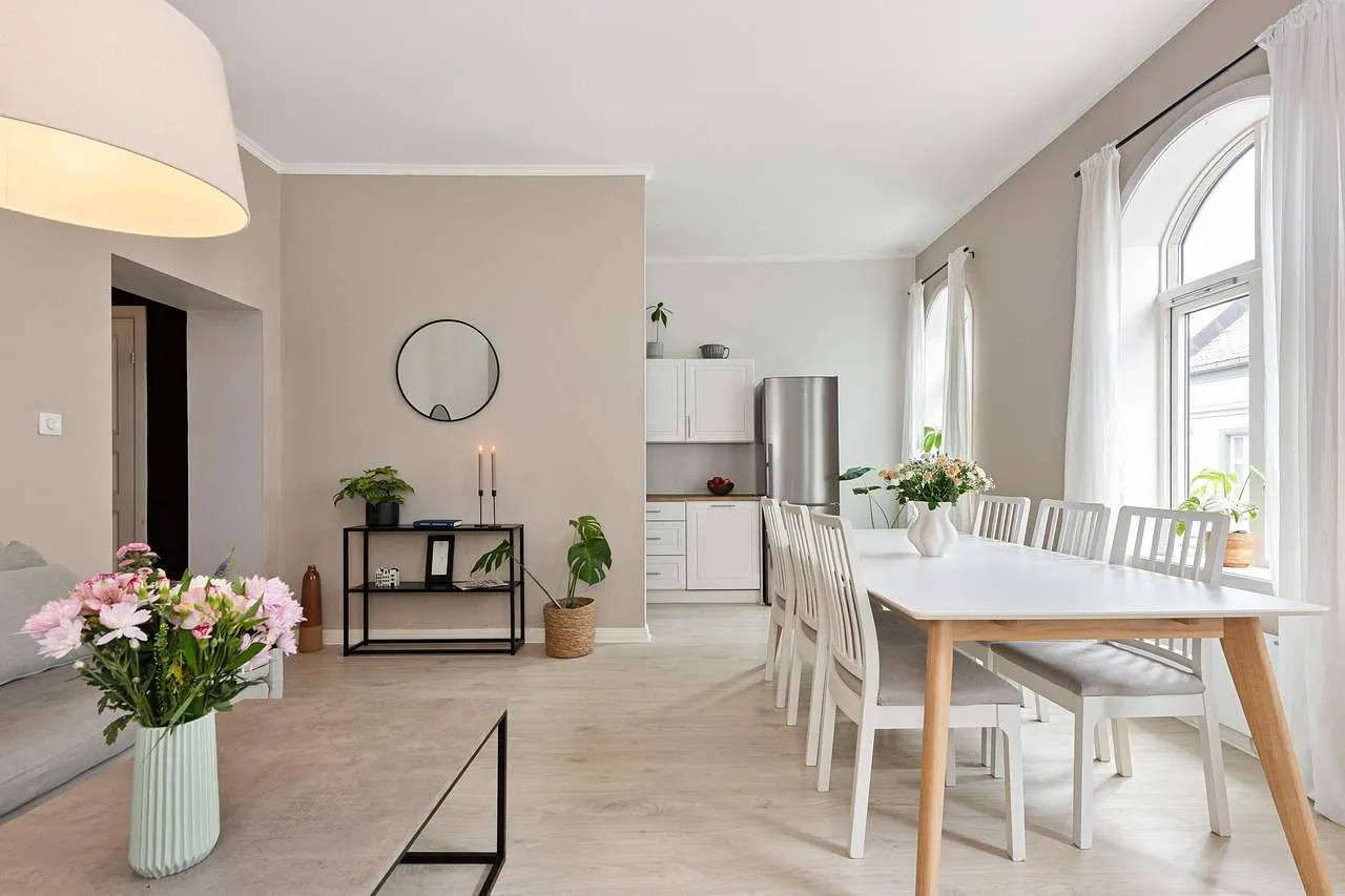 Home Window Tinting: Benefits, Types, Guide